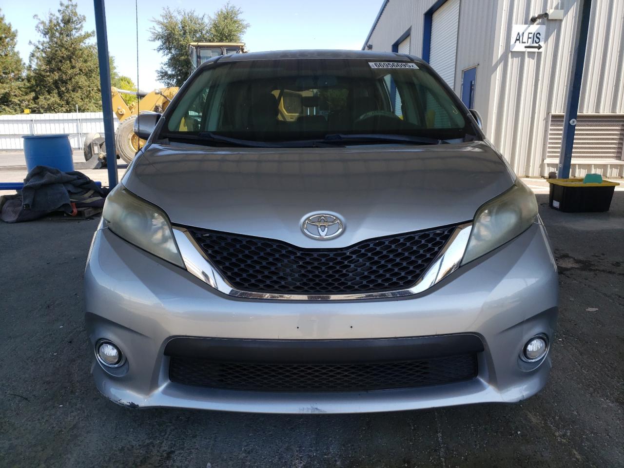 TOYOTA SIENNA SPORT