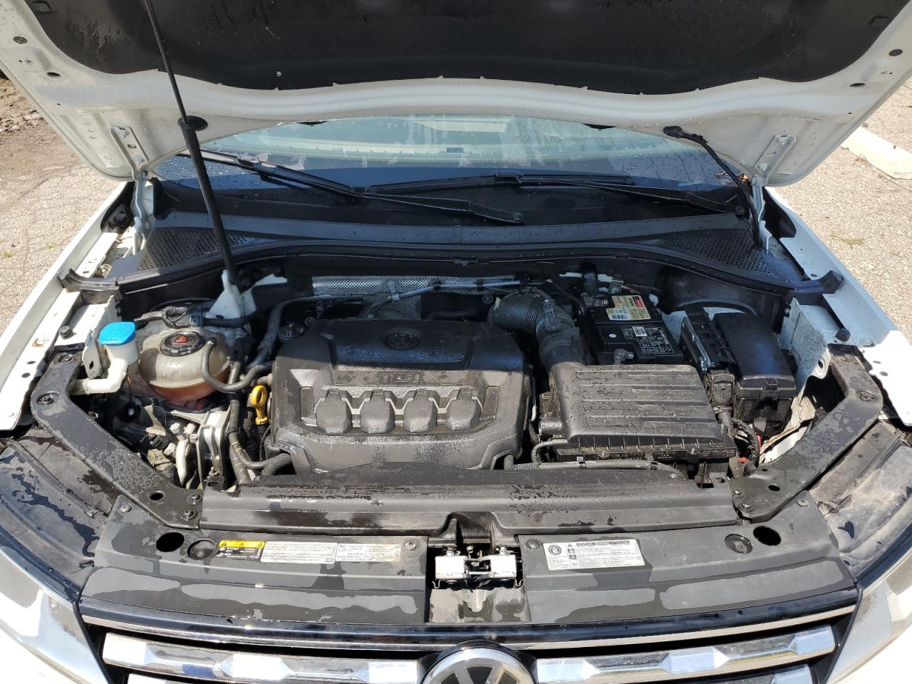 VOLKSWAGEN TIGUAN SE