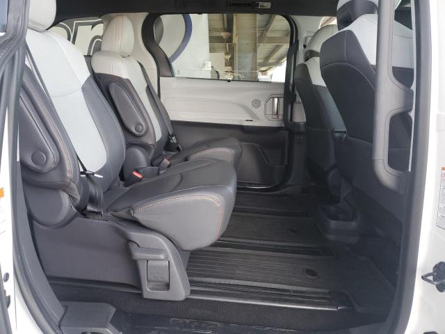 2021 TOYOTA SIENNA XSE 5TDXRKEC8MS039716