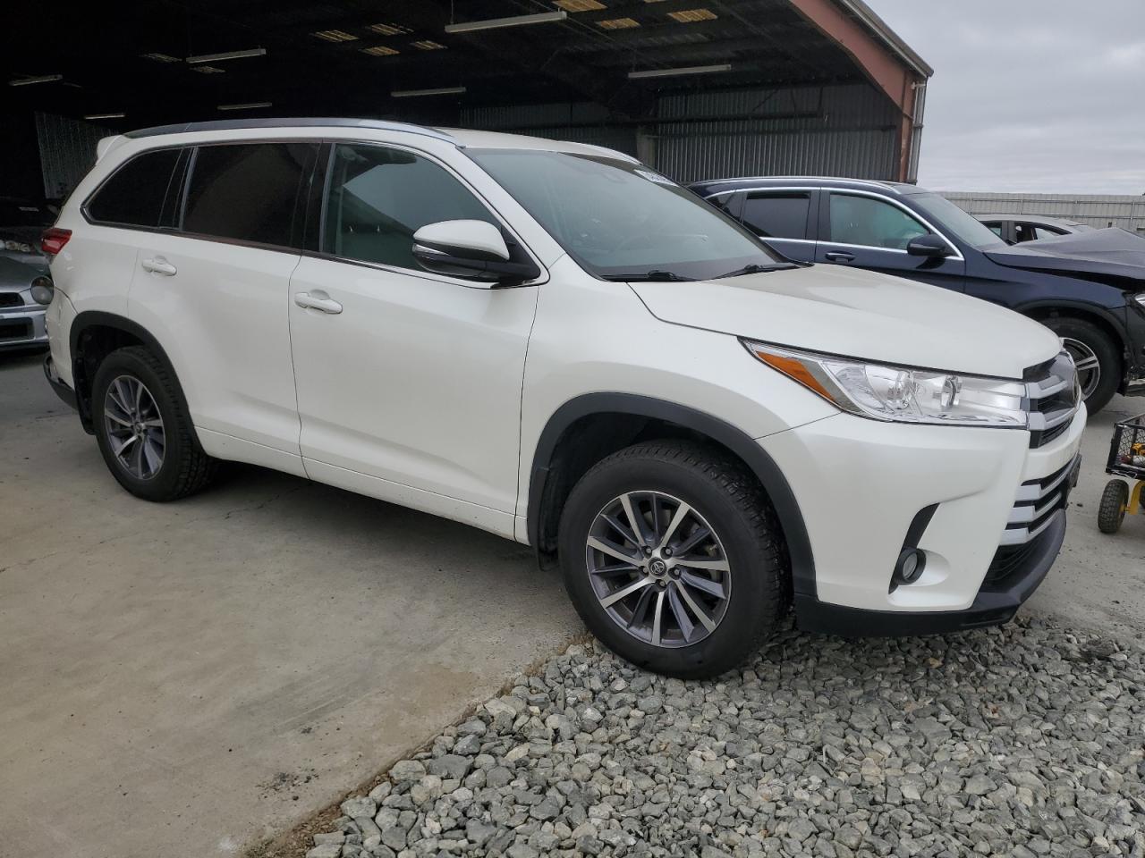 Toyota Highlander 2017
