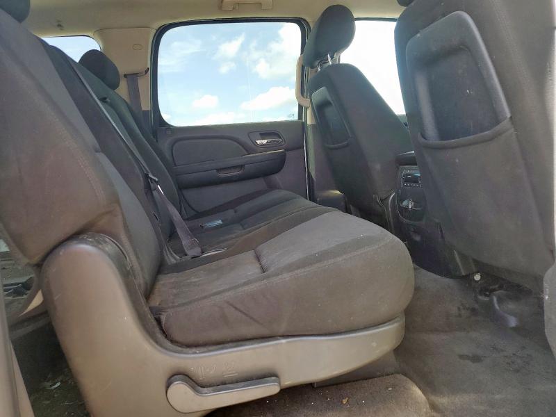 2010 CHEVROLET SUBURBAN K - 1GNUKHE30AR221907