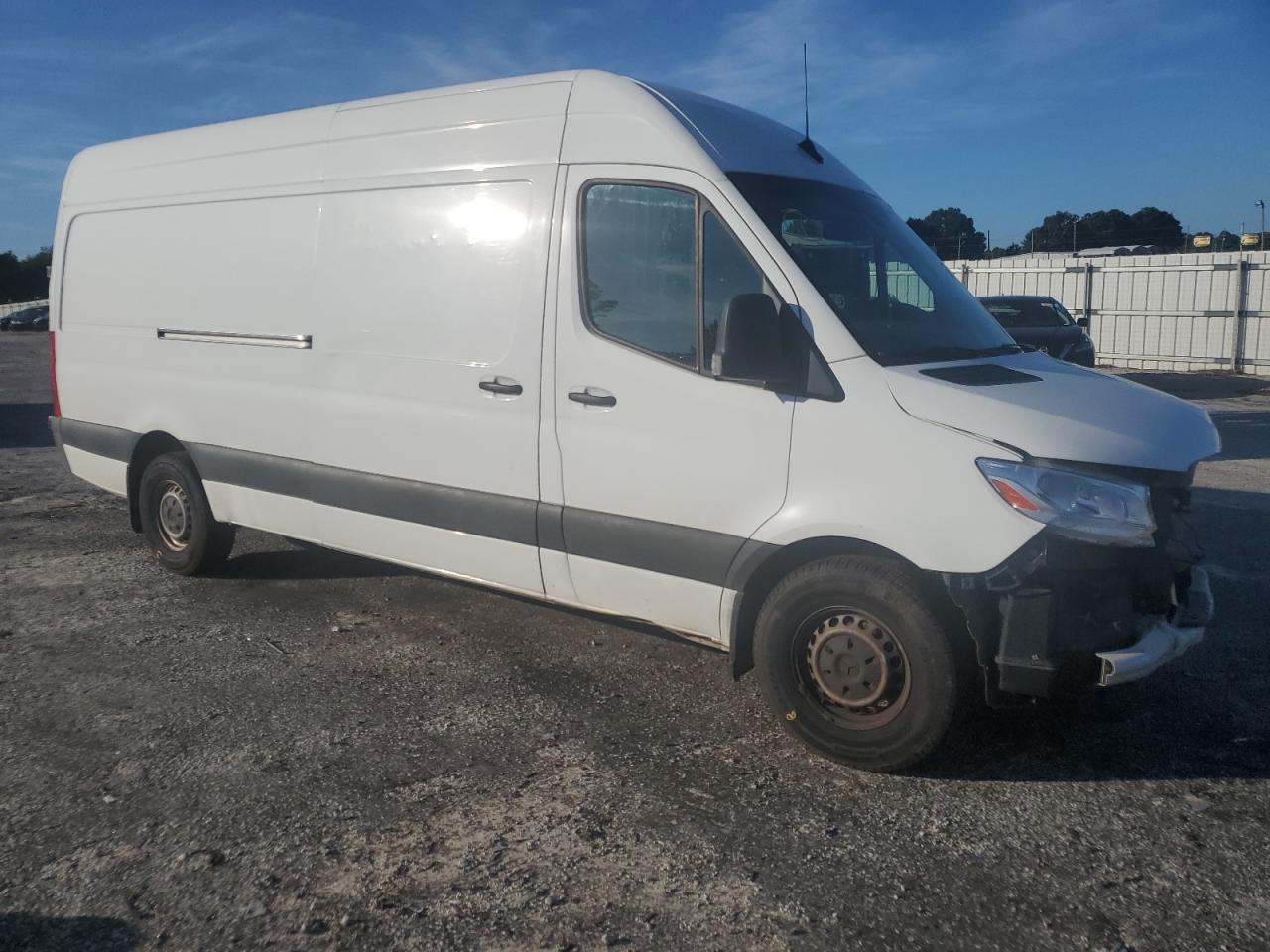 MERCEDES-BENZ SPRINTER 2500