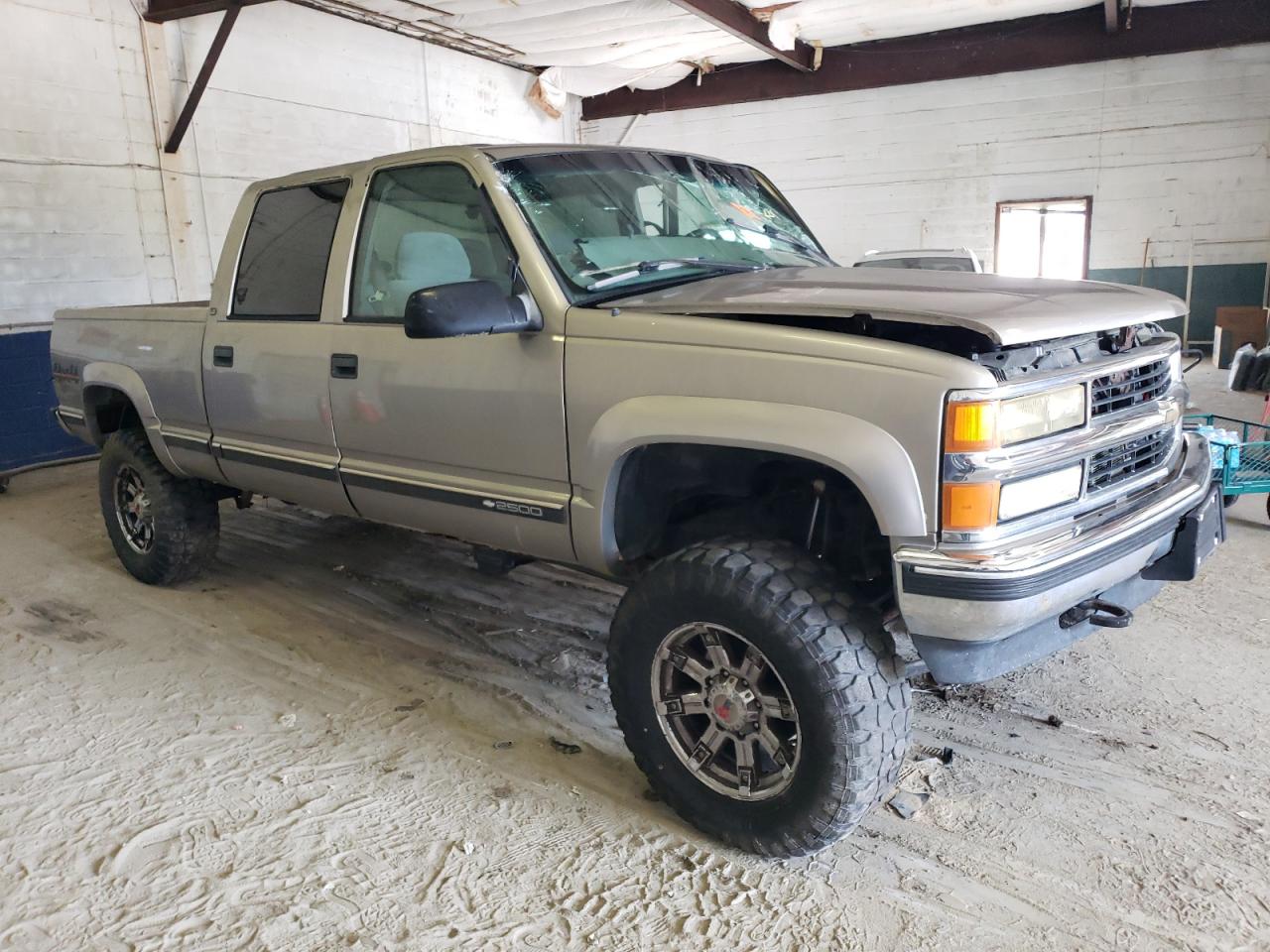 Lot #3305375308 2000 CHEVROLET C/K 2500 S