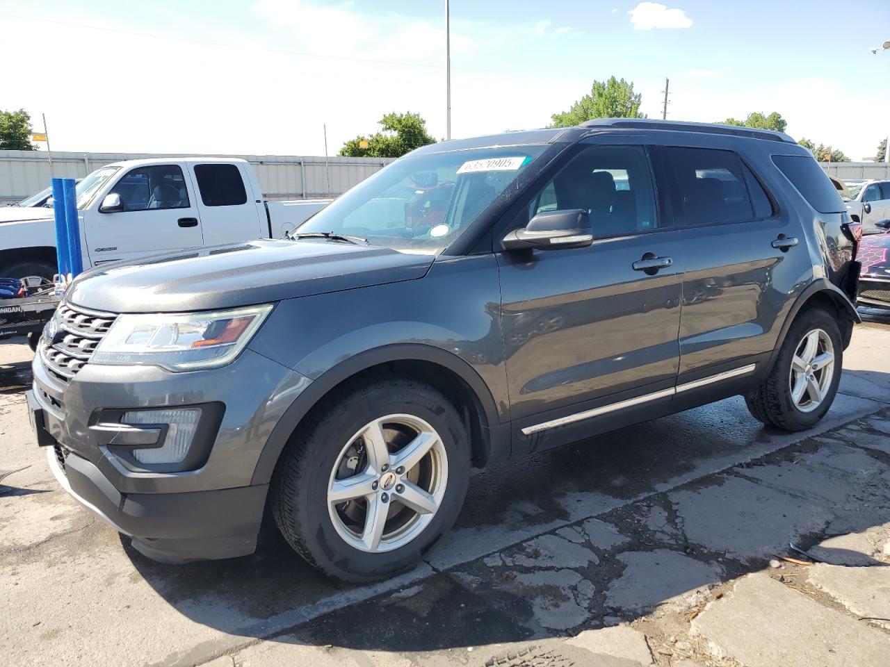 FORD EXPLORER XLT