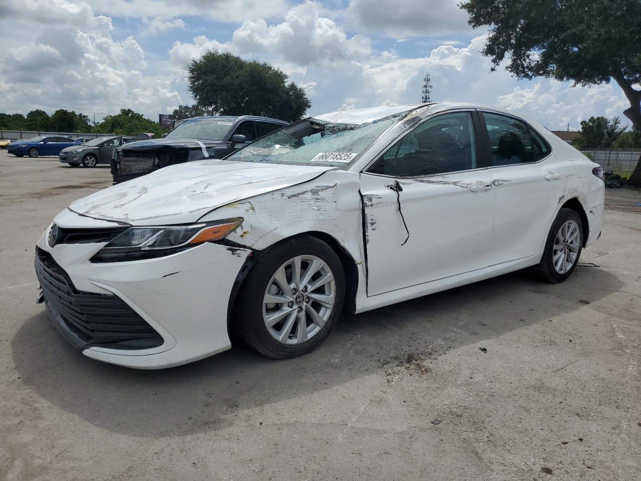 TOYOTA CAMRY LE