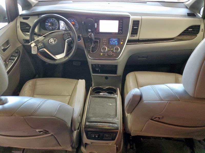 2019 TOYOTA SIENNA XLE 5TDYZ3DCXKS984014