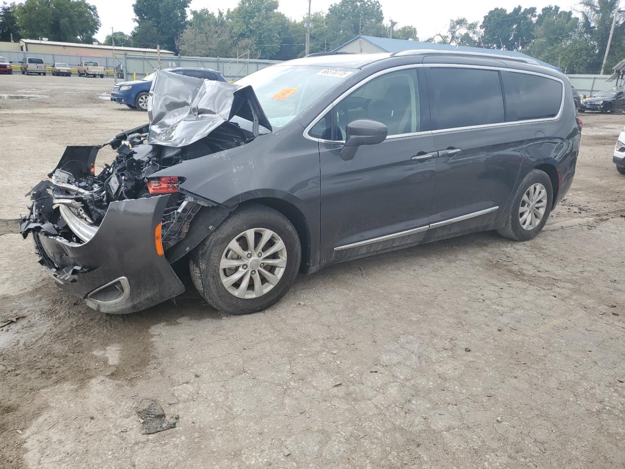 CHRYSLER PACIFICA TOURING L