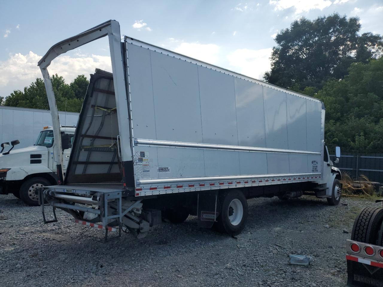 Lot #3304582451 2018 FREIGHTLINER M2 106 MED