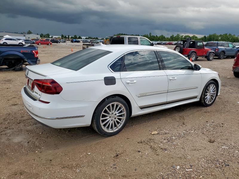 2017 VOLKSWAGEN PASSAT SE 1VWGT7A31HC049061