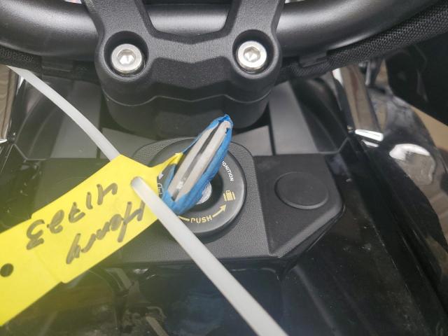 2015 CAN-AM SPYDER ROA 2BXRDDD22FV003258