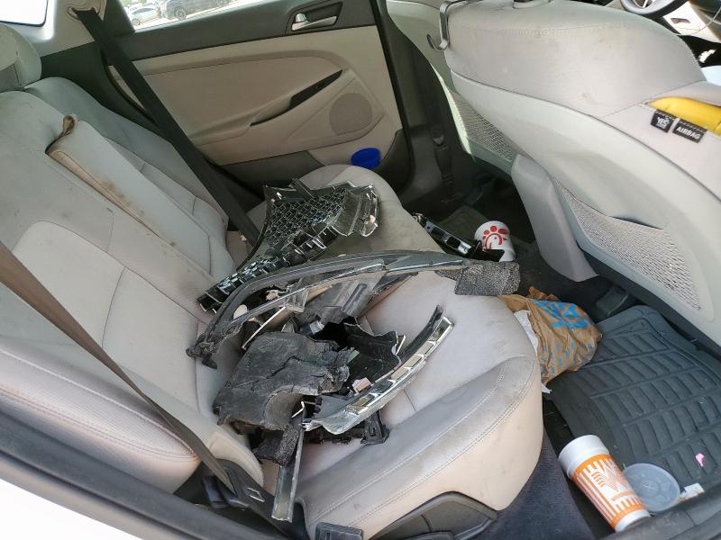 2018 HYUNDAI TUCSON SEL KM8J33A48JU707044