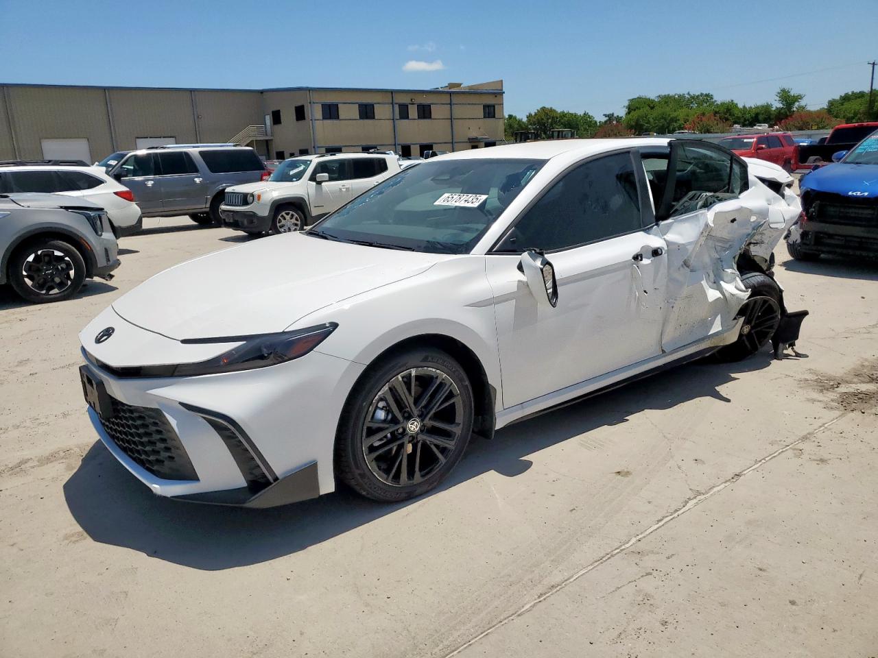 TOYOTA CAMRY XSE