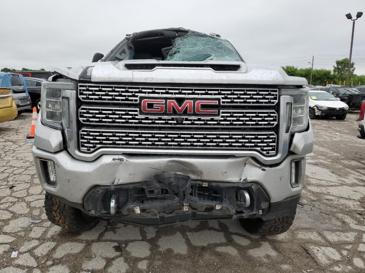 GMC SIERRA K2500 DENALI