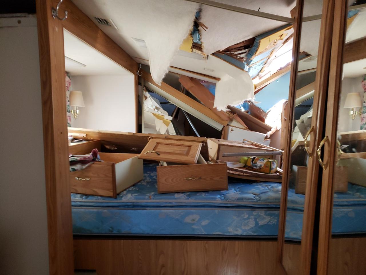 Lot #3230510872 1997 NUWA SNOWBIRD