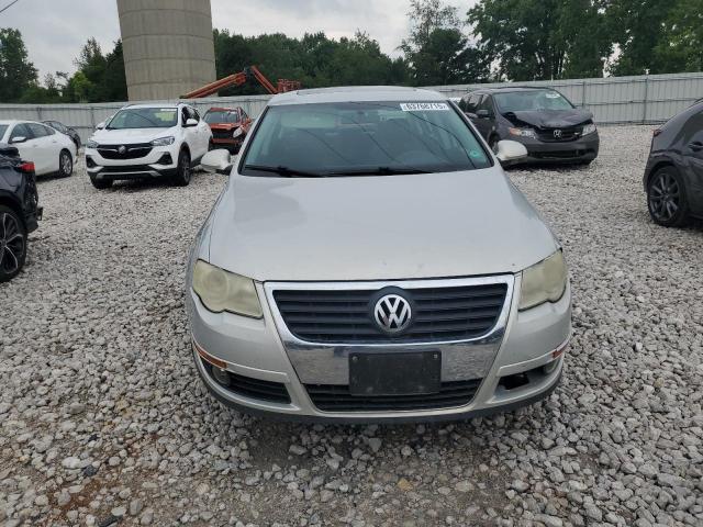 2010 VOLKSWAGEN PASSAT KOM - WVWJK7AN3AE164056