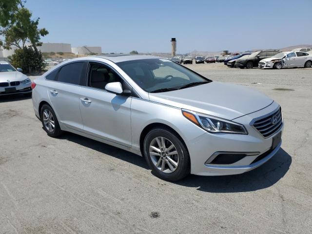 2016 HYUNDAI SONATA SE 5NPE24AF7GH373995