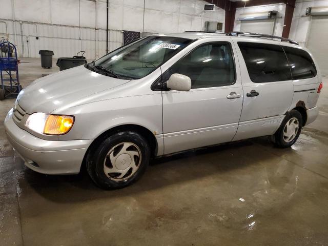 Global Auto Auctions: 2002 TOYOTA SIENNA LE