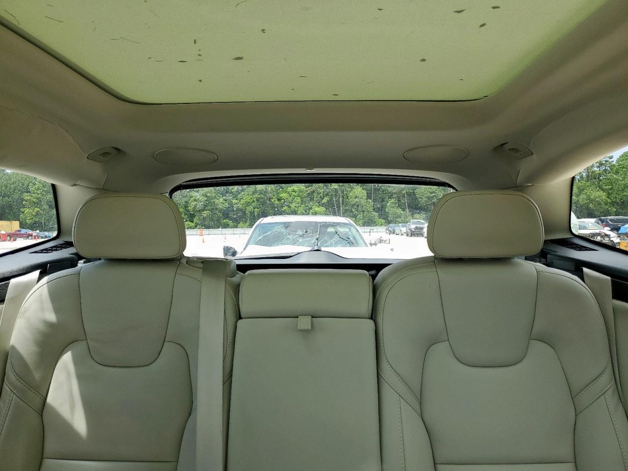 VOLVO XC60 B5 INSCRIPTION