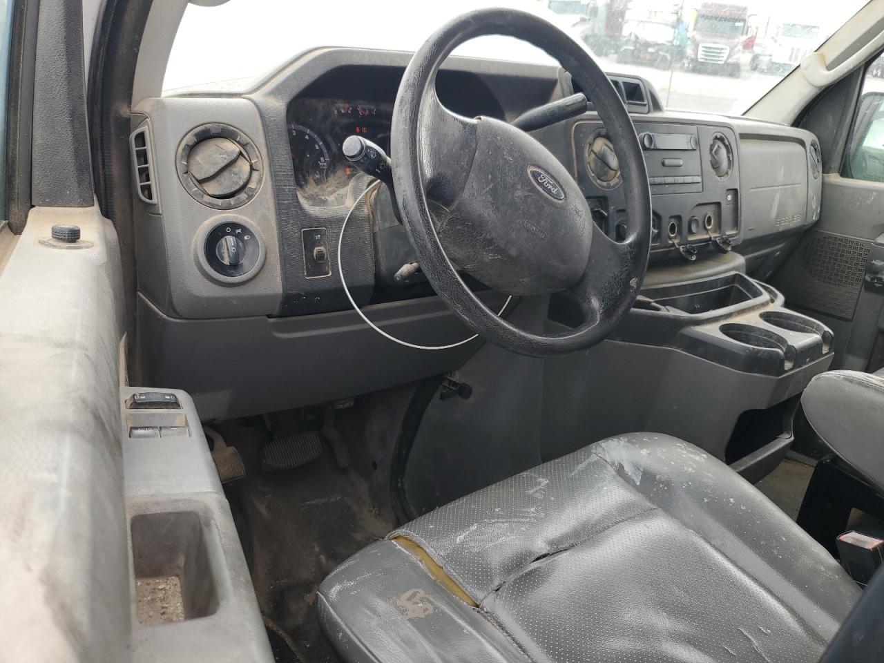 FORD ECONOLINE E250 VAN