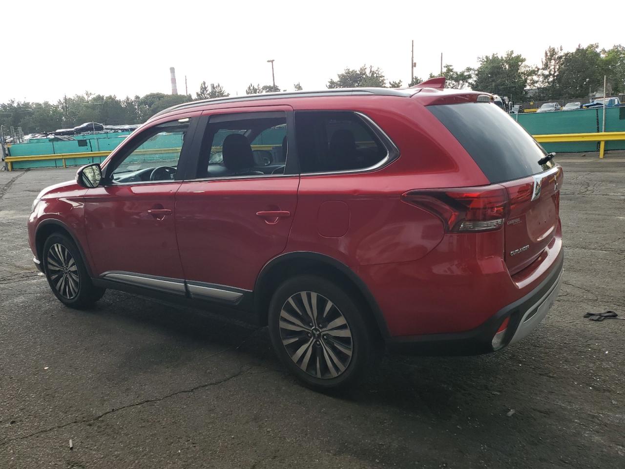 MITSUBISHI OUTLANDER SE