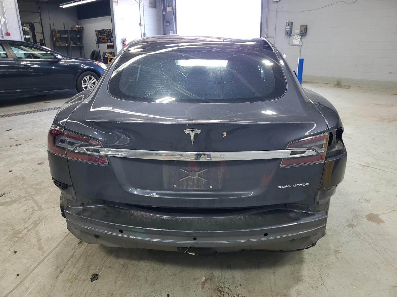 TESLA MODEL S