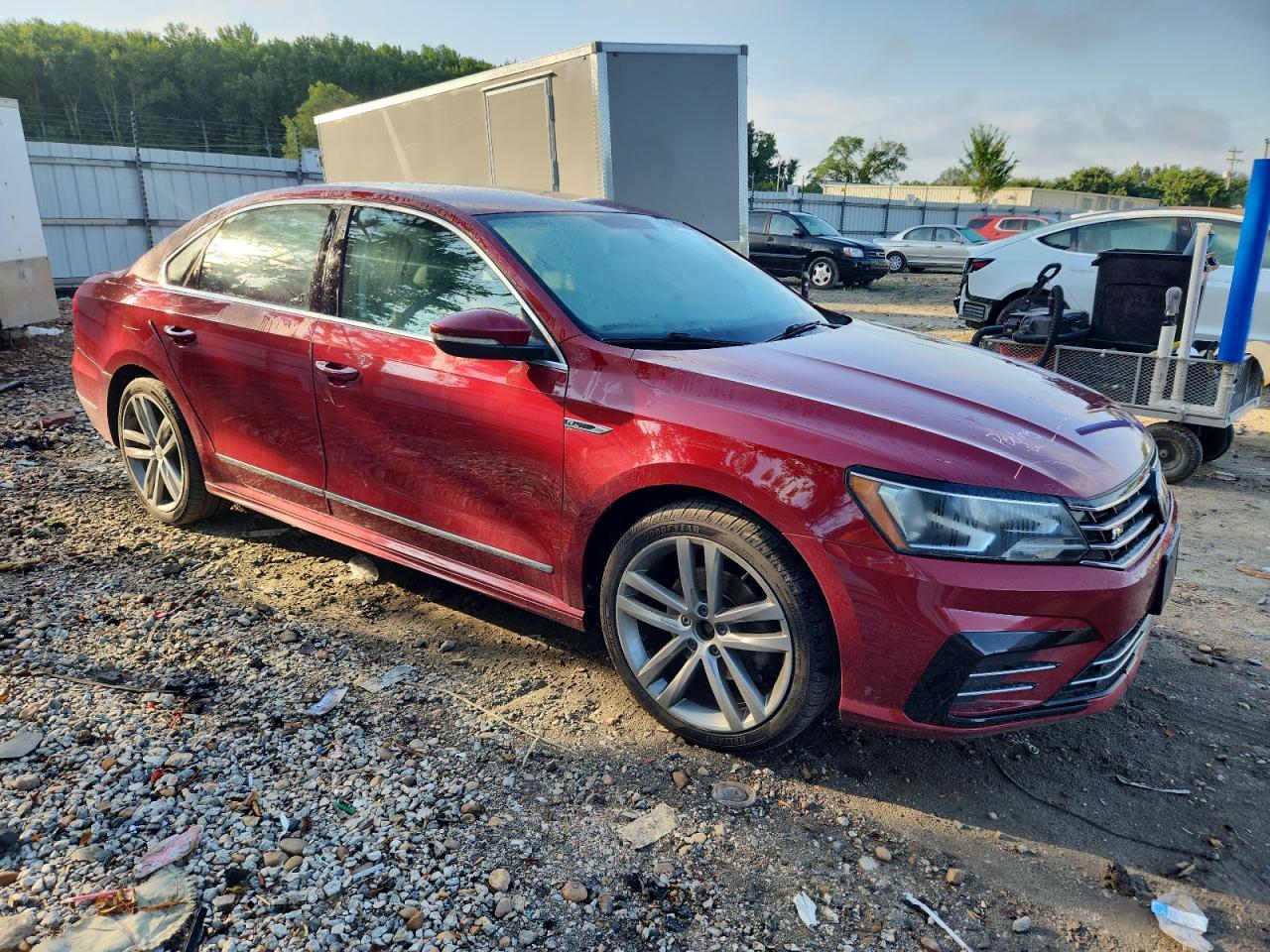 VOLKSWAGEN PASSAT R-LINE