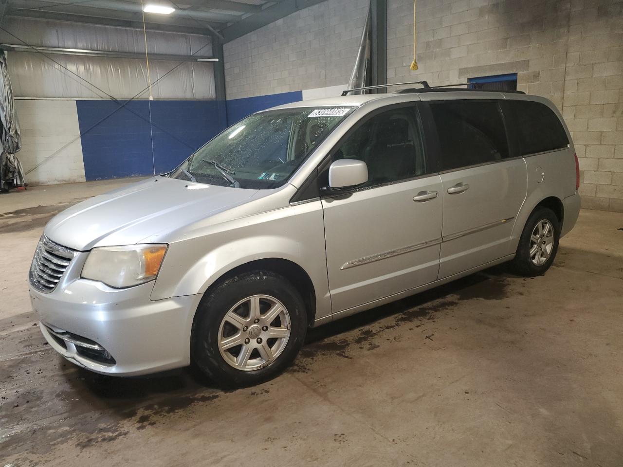 CHRYSLER TOWN & COUNTRY TOURING