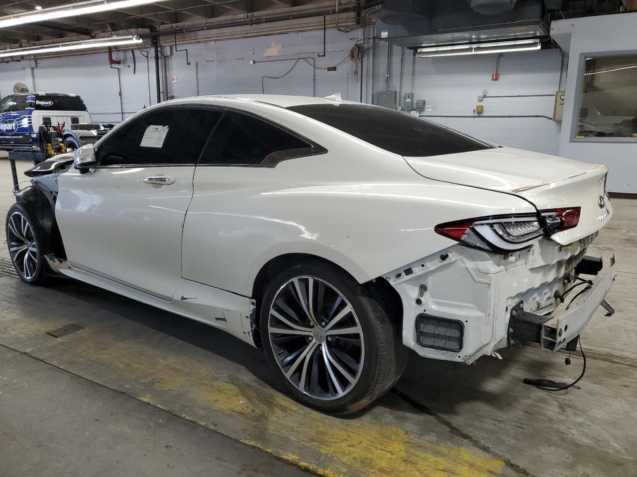 INFINITI Q60 LUXE 300