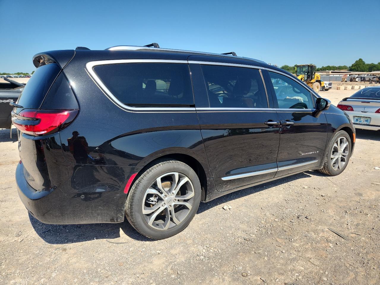 CHRYSLER PACIFICA PINNACLE