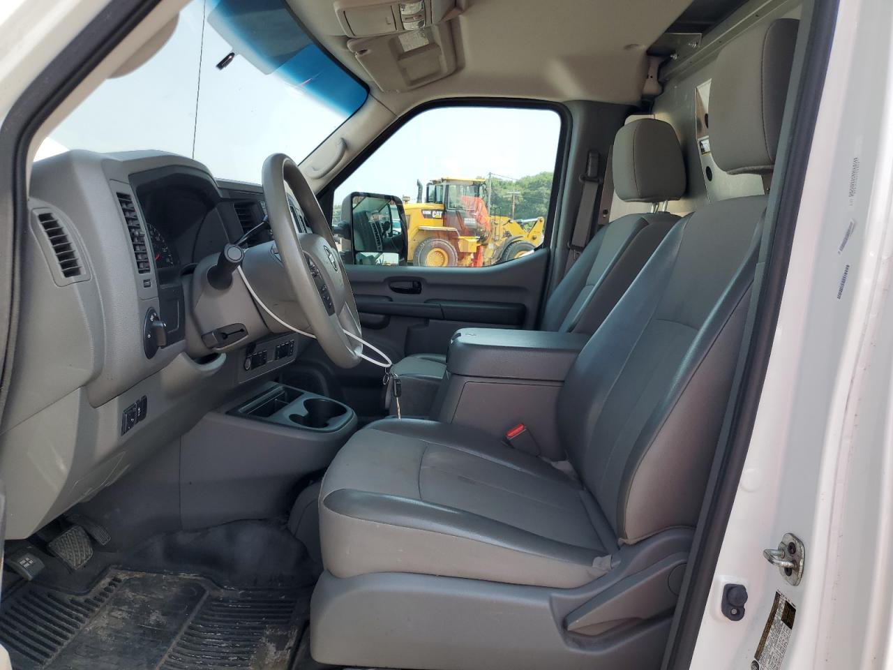 NISSAN NV2500 2500 S