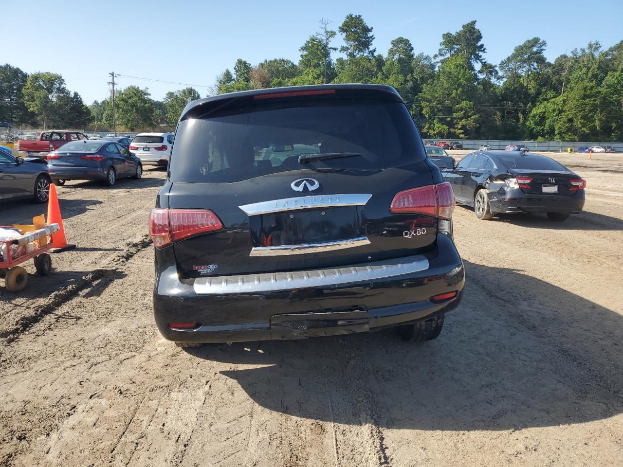 INFINITI QX80