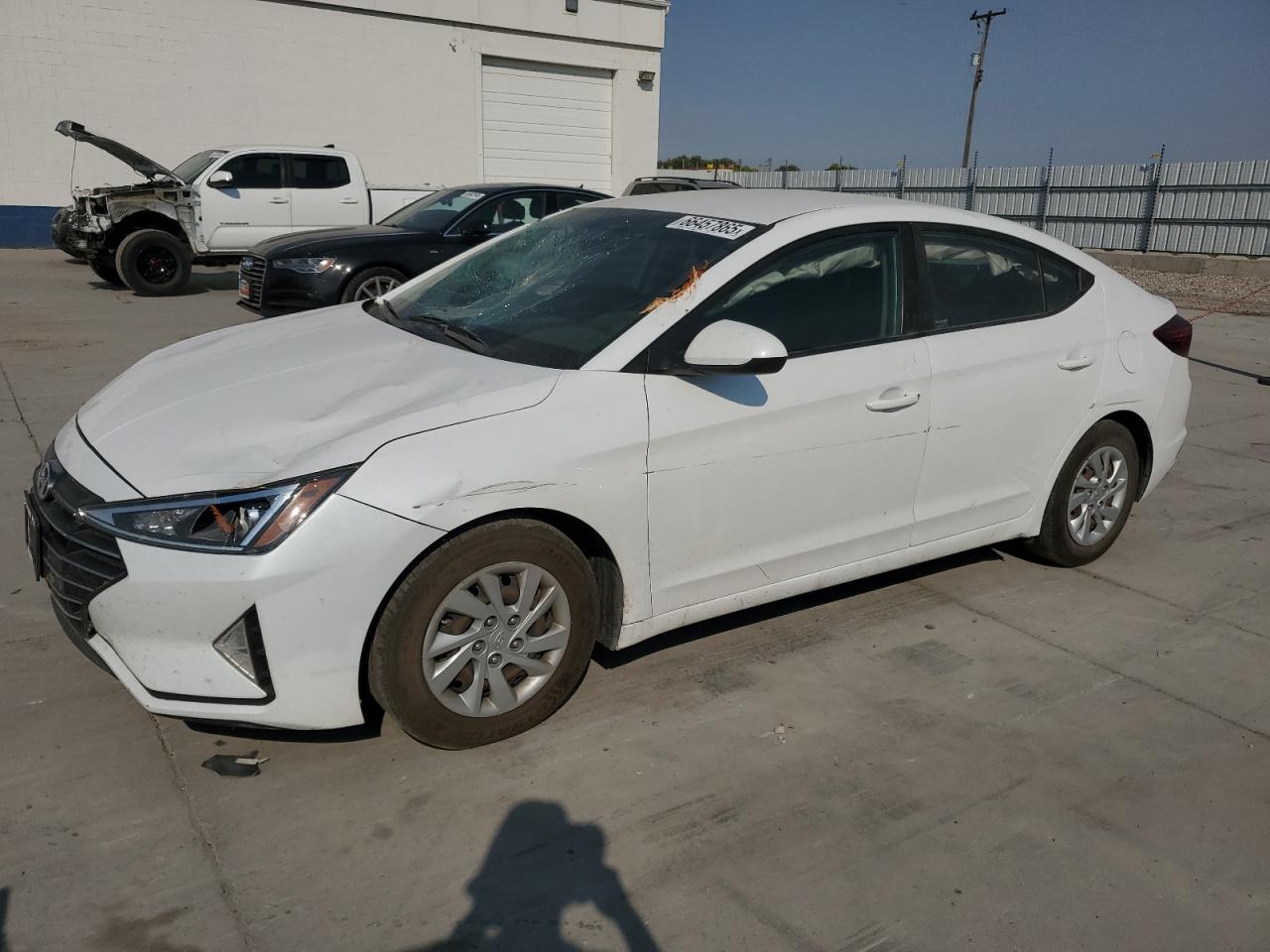 HYUNDAI ELANTRA SE