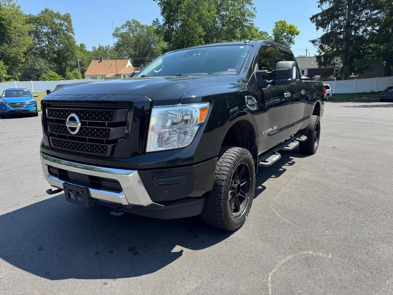 NISSAN TITAN SV