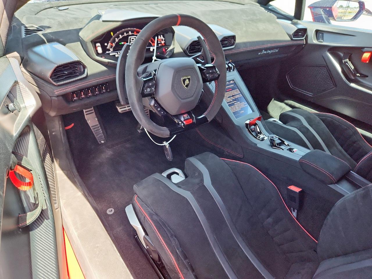 LAMBORGHINI HURACAN STO