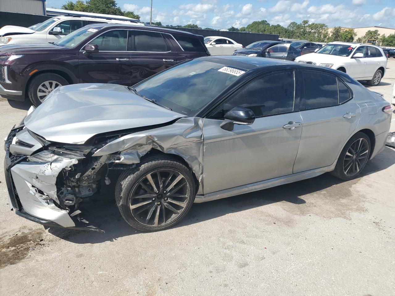 TOYOTA CAMRY XSE
