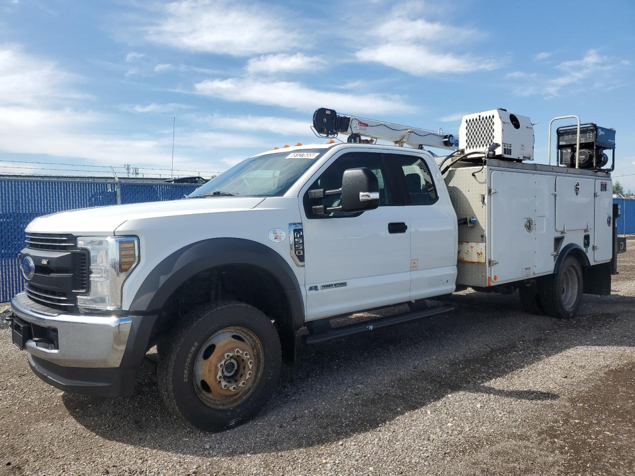 FORD F-550 SUPER DUTY