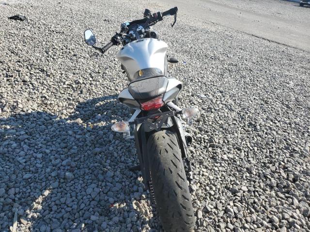 2018 TRIUMPH MOTORCYCLE STREET TRI SMTA414D0JT843080