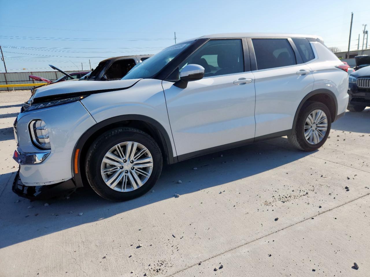 MITSUBISHI OUTLANDER ES