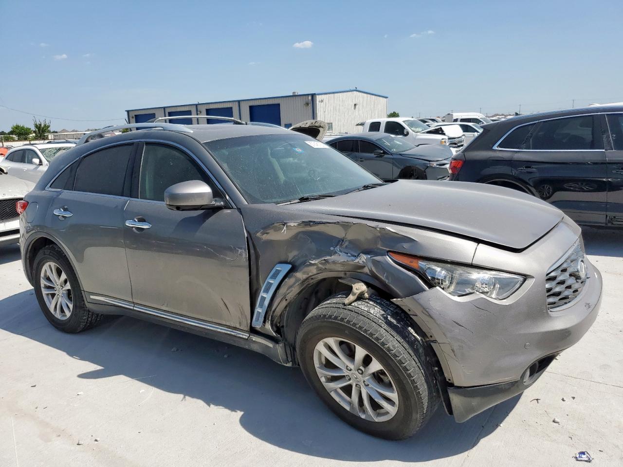 INFINITI FX35