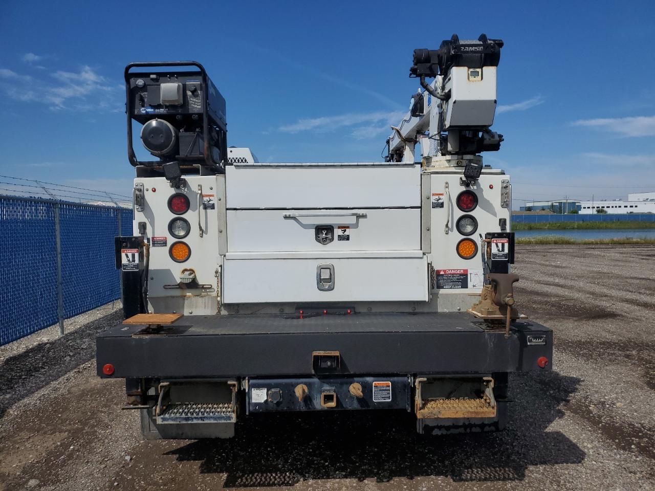 FORD F-550 SUPER DUTY