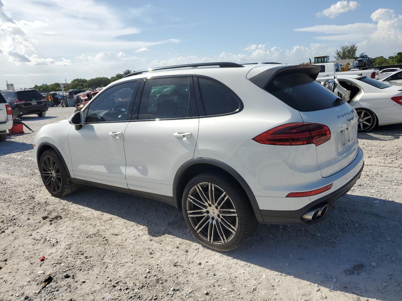 PORSCHE CAYENNE S