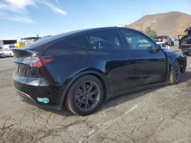 2025 TESLA MODEL Y - 7SAYGDED0SF320461