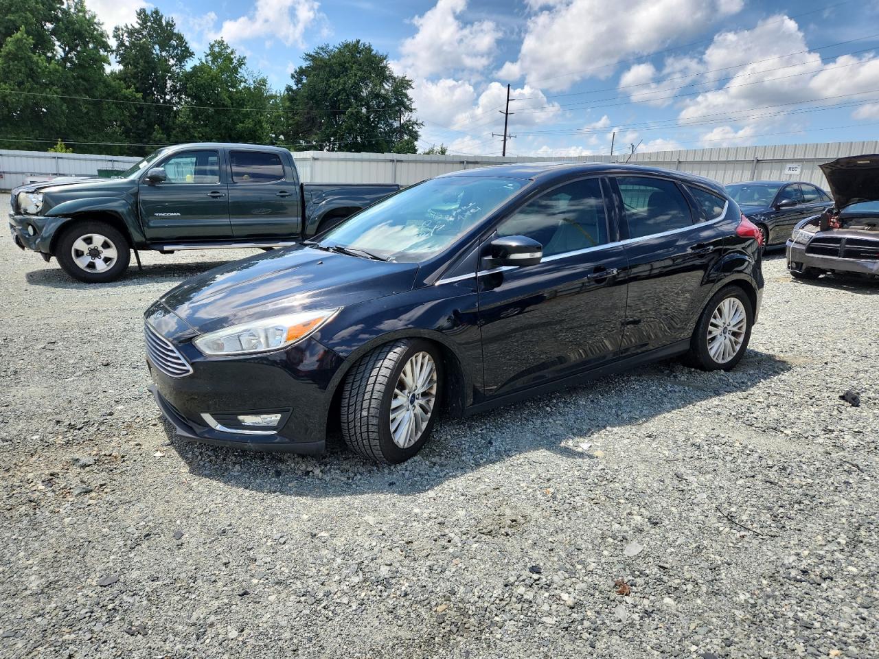 FORD FOCUS TITANIUM