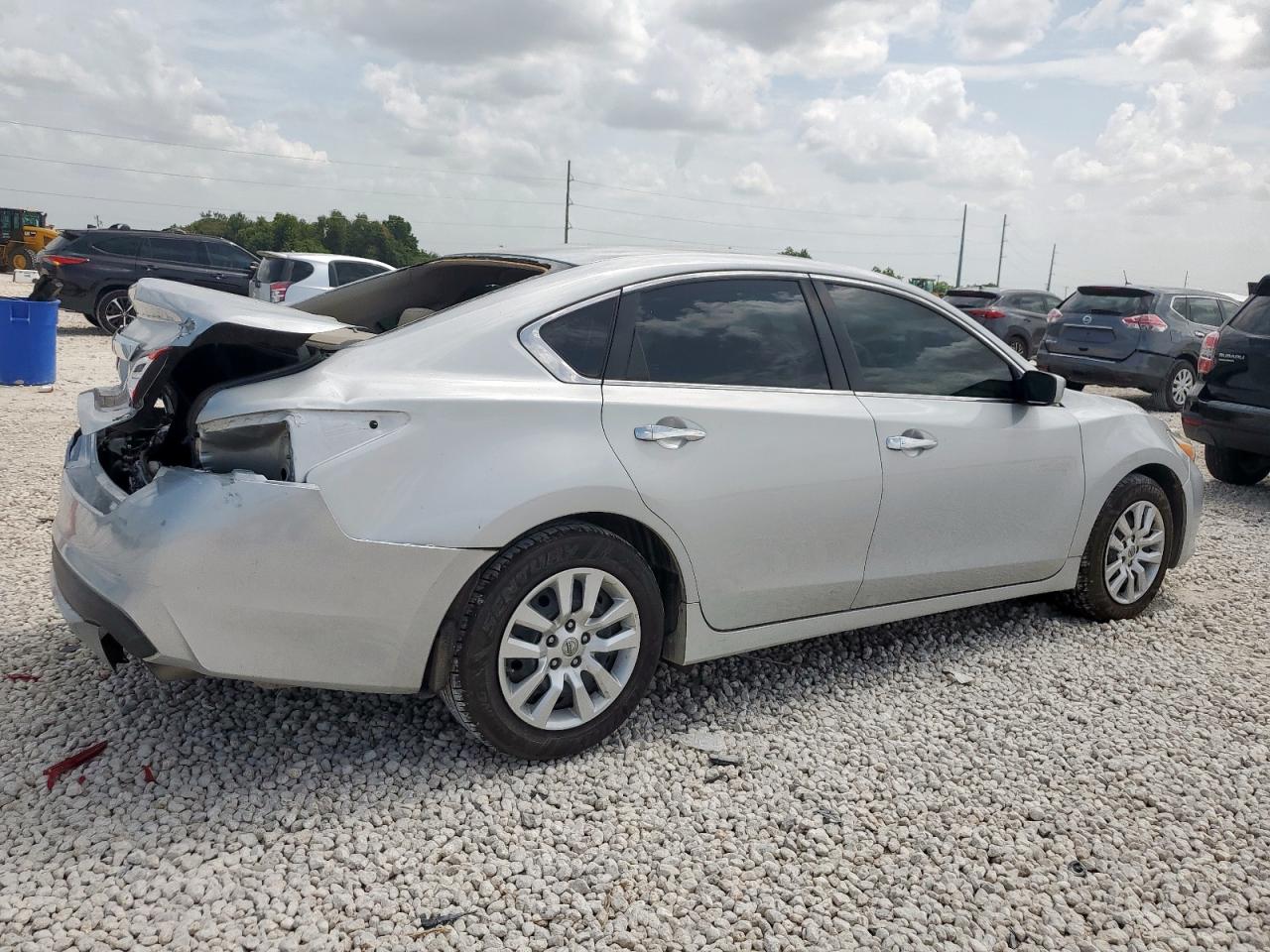 Lot #3302772406 2017 NISSAN ALTIMA 2.5