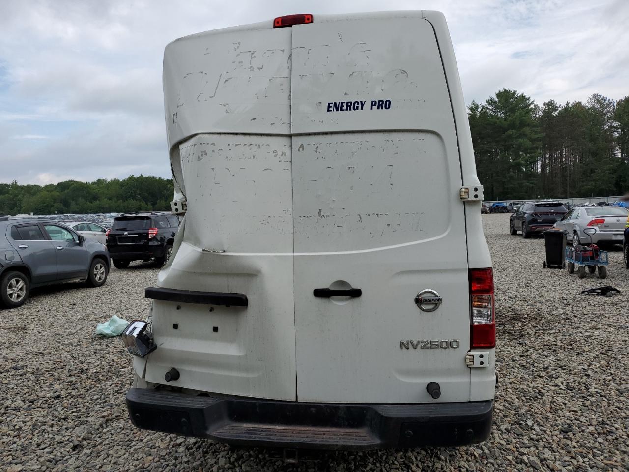 NISSAN NV2500 2500 S