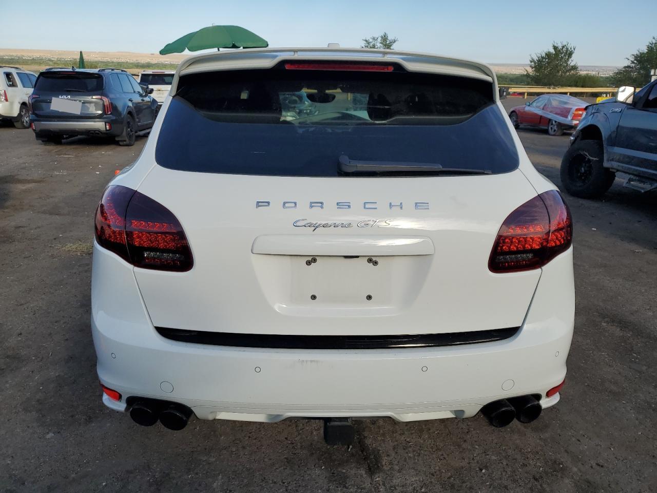 PORSCHE CAYENNE GTS