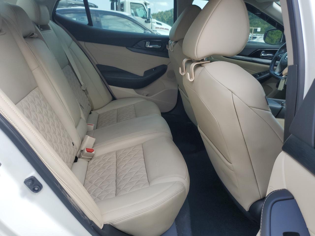 NISSAN MAXIMA PLATINUM