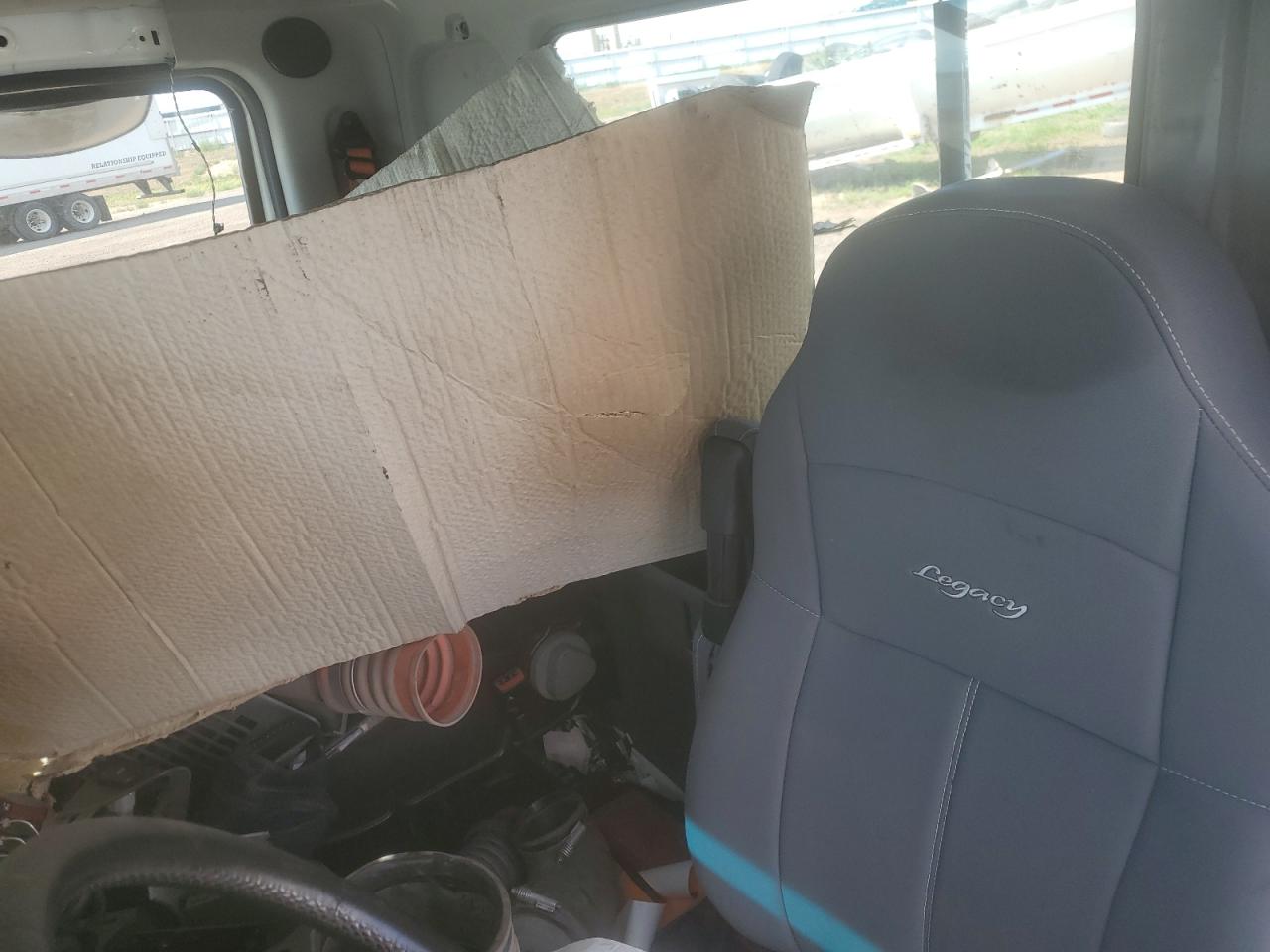 Lot #3236934497 2018 KENWORTH T680