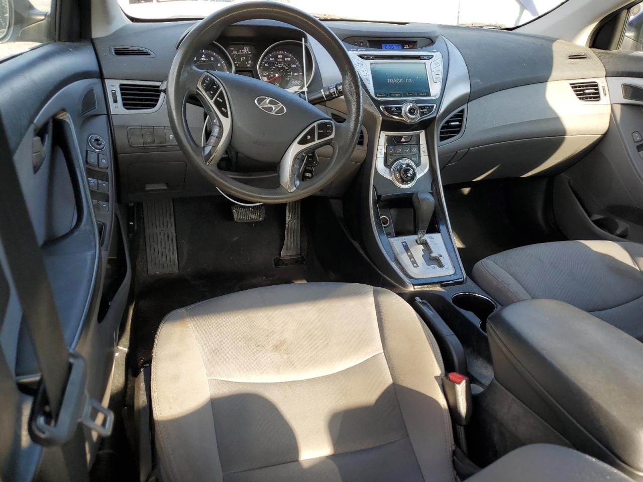 HYUNDAI ELANTRA GLS