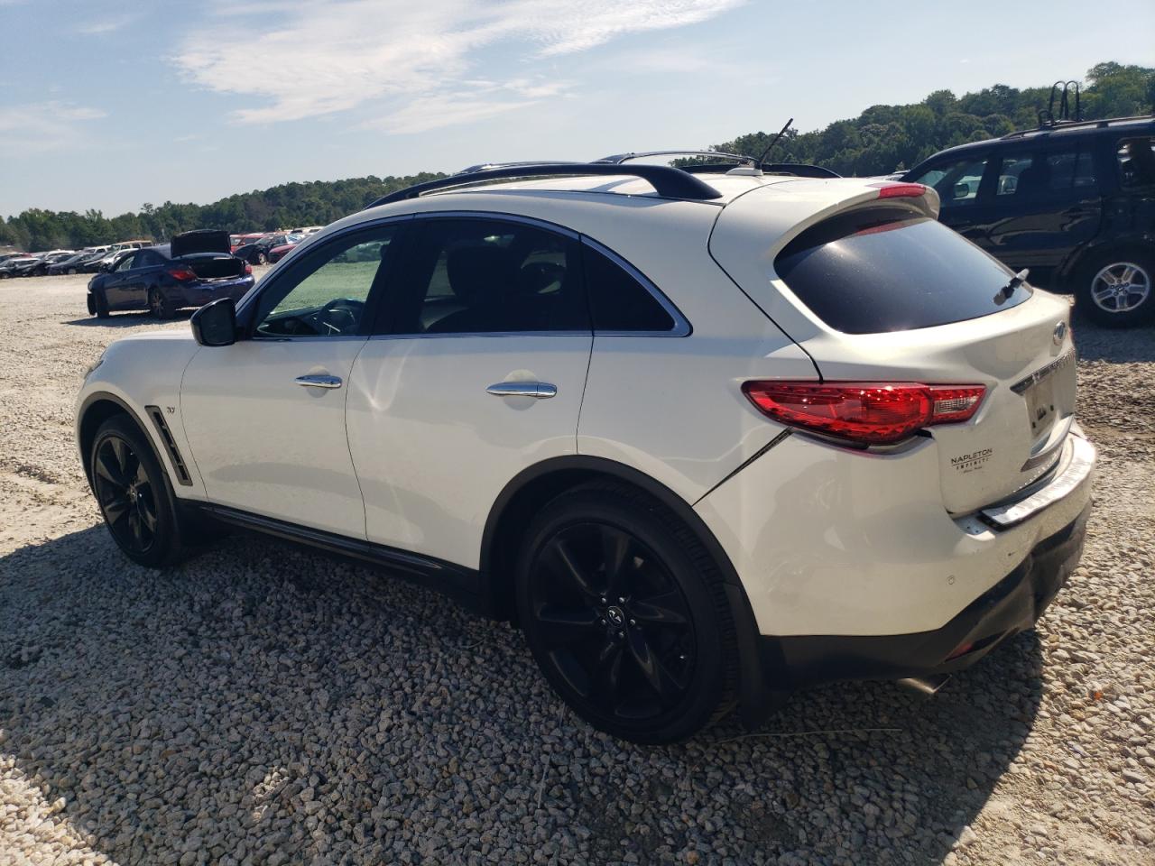 INFINITI QX70